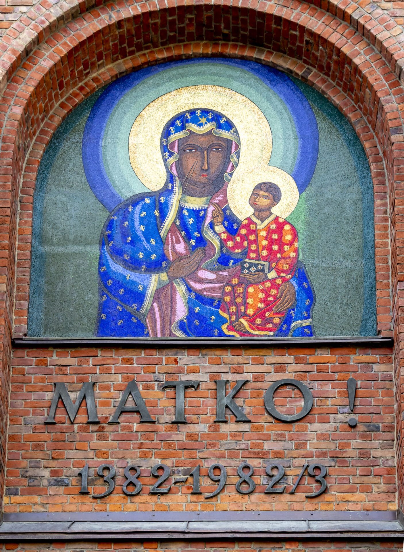 Image from Front of St. James Church, Warsaw